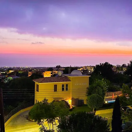 Thalia's In Chorio Tala